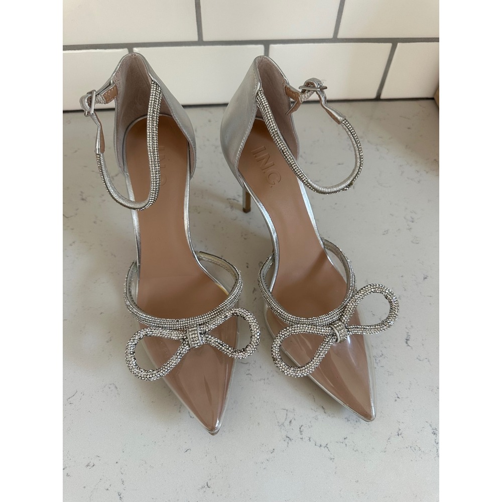 INC International Concepts Heels 8 Silver Rhinestone Bow Clear